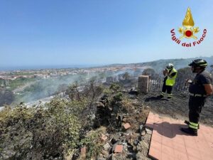 i-vigili-del-fuoco-sul-posto