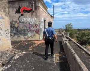 carabinieri-perlustrano-palmento-abbandonato