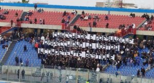 lo-striscione-esposto-dalla-Curva-sud